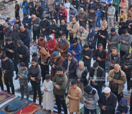 صلاة العيد بمركز للإيواء بخانيونس (10)