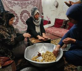 فرحة منقوصة بكعك العيد داخل مراكز الإيواء (1)