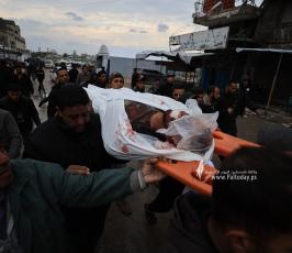 صور وداع شهيدين من عائلة أسليم ف المشفى الاهلى العربى بعد استهدافهم من طيران الاستطلاع شرق حى الشجاعية (14)