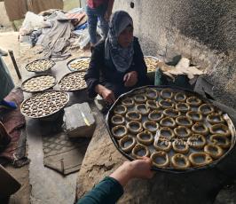 فرحة منقوصة بكعك العيد داخل مراكز الإيواء (4)
