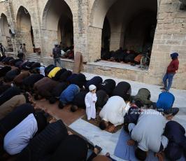 صور صلاة العيد من المسجد العمري (4)