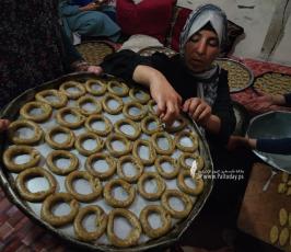 فرحة منقوصة بكعك العيد داخل مراكز الإيواء (7)