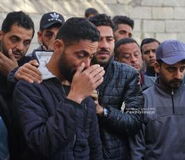 وداع مؤلم وبكاء خلال تشييع شهداء خانيونس (6)