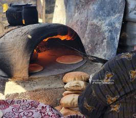 صناعة أفران الطين في ظل أزمة غاز الطهي بعد إغلاق المعابر (8)