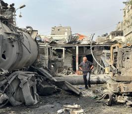 جرافات فلسطينية دمرتها مقاتلات حربية إسرائيلية الليلة شمالي قطاع غزة (9)