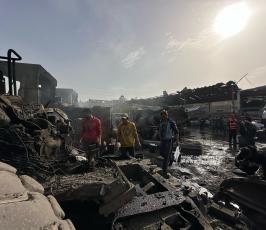 جرافات فلسطينية دمرتها مقاتلات حربية إسرائيلية الليلة شمالي قطاع غزة (4)