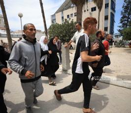 “وداع الطفل فايز أبو سمرة، الشهيد الوحيد لعائلته، بعد استهداف الاحتلال لمواطنين في حي الشجاعية… (6)