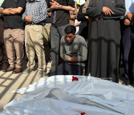 تشييع ١٠ شهداء في مدينة خان يونس ارتقوا في قصف الليلة (17)