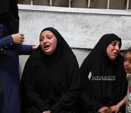 “وداع الطفل فايز أبو سمرة، الشهيد الوحيد لعائلته، بعد استهداف الاحتلال لمواطنين في حي الشجاعية… (13)