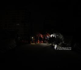 حياة النازحين اليومية خلال الليل فى  ميناء غزة البحرى (12)