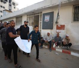 شهداء من جباليا ومنتظري المساعدات في نتساريم داخل مجمع الشفاء الطبى (41)