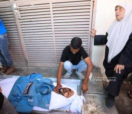وداع الشهيد الصحفى محمد الداية فى مشفى شهداء الأقصى وسط قطاع غزة (10)