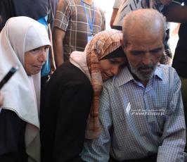 وداع الشهيد الصحفى محمد الداية فى مشفى شهداء الأقصى وسط قطاع غزة (2)