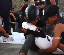 وداع ثلاث شهداء بمدينة غزة بعد قصف وتقدم الجيش على شارع صلاح الدين فجر اليوم (6)