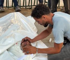 وداع ثلاث شهداء بمدينة غزة بعد قصف وتقدم الجيش على شارع صلاح الدين فجر اليوم (4)