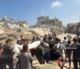 وداع ثلاث شهداء بمدينة غزة بعد قصف وتقدم الجيش على شارع صلاح الدين فجر اليوم (9)