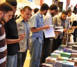 عدسة "فلسطين اليوم الإخبارية" تتجول في المعرض الدولي للكتاب بغزة