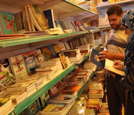 عدسة "فلسطين اليوم الإخبارية" تتجول في المعرض الدولي للكتاب بغزة