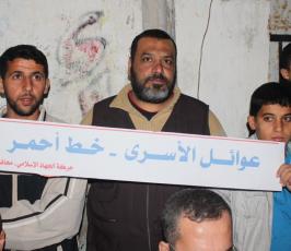 الجهاد تزور بيوت عوائل الأسرى  ‫(42795521)‬ ‫‬