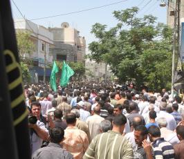 خانيونس تُشيع جثماني الشهيدين أحمد أبو النصر وناجي قديح إلى مثواهما الأخير