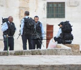 مستوطنون يقتحمون المسجد الأقصى المبارك وسط حراسة شرطية مشددة