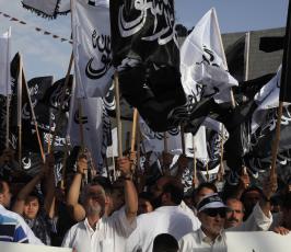 الآلاف تشارك في مسيرة حاشدة لحزب التحرير في رام الله