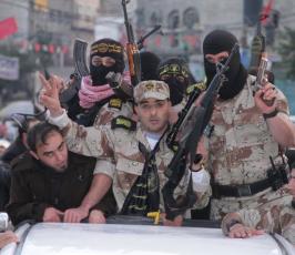 بالصور لحضة الإفراج عن الأسير المحرر العابد "من شمال القطاع