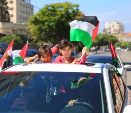  مظاهر احتفال الغزيين باتمام المصالحة الفلسطينية بساحة الجندى المجهول بغزة ‫(1)‬