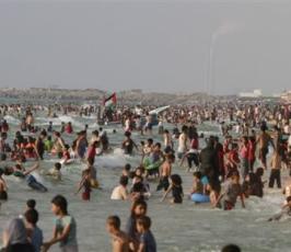 مقتطفات لبحر غزة بصيفه الحار
