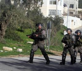 خاص فلسطين اليوم..الاحتلال يقتحم قرية النبي صالح ويقمع المسيرة الأسبوعية