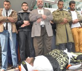 سرايا القدس تُودع أحد مجاهديها بلواء الوسطى في موكب مهيب
