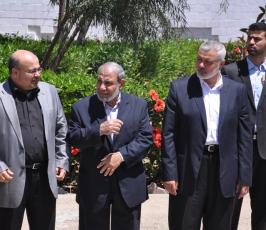 بالصور: أبو مرزوق يصل غزة ويلتقي "هنية"