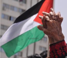  وقفة  وسط مدينة غزة للمطالبة بإنهاء الانقسام