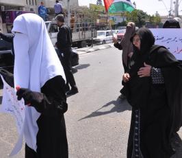 بالصور ..ثقافة غزة تقييم معرضاً للصور وسط المدنية