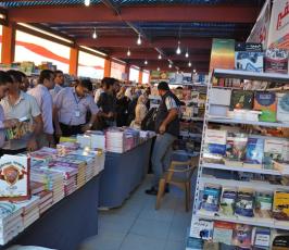 عدسة "فلسطين اليوم الإخبارية" تتجول في المعرض الدولي للكتاب بغزة