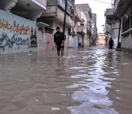 غرق شارع النفق وسرايا القدس تستنفر عناصرها