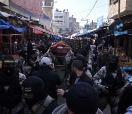 بالصور:سرايا القدس تودع احد قادتها البارزين في موكب جنائزي مهيب