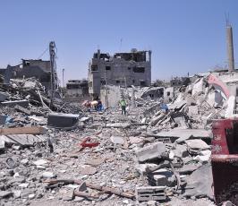 صور الدمار الذي لحق بحي الشعف شرق مدينة غزة