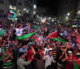 احتفالات في رام الله بعد فوز المنتخب الفلسطيني على نظيره الفلبيني (1-0)