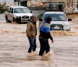 فيضانات وسيول تقتحم بيوت وشوارع الضفة المحتلة