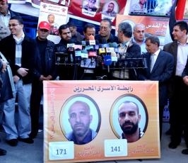 بالذكرى الاولى لمعركة الكرامة اهالى الاسرى يجددون البيعة مع ابنائهم داخل السجون