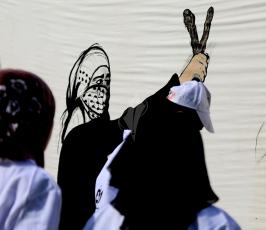 جدارية  تحاكى الانتفاضة بغزة  ‫(30466453)‬ ‫‬