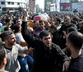 جماهير غفيرة تشارك فى تشييع جثمان القائد الجعبرى بغزة