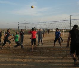 مباريات كرة الطائرة في مخيمات العودة شرق غزة ‫(42467847)‬ ‫‬.JPG