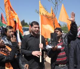 بالصور:في ذكرى يوم الأرض.. غزيون يزرعون الأشجار على الحدود