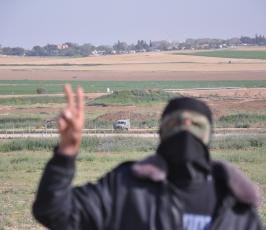 بالصور:مواجهات بين شبان فلسطينيين وقوات الإحتلال شرق المقبرة الشرقية وقرب ناحال العوز