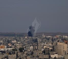 أعمدة الدخان جراء استمرار القصف الصهيوني