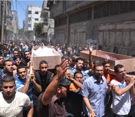 جماهير غفيرة تودع شهيدين من حى الشجاعية