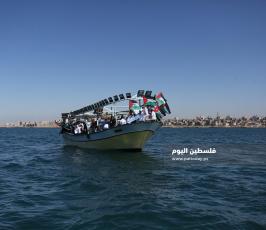  مؤتمرًا صحفيًا داخل البحر عن واقع الشباب في ظل الحصار ‫(39125512)‬ ‫‬.jpg