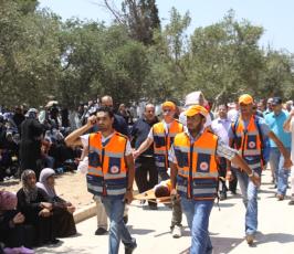 أكثر من ربع مليون فلسطيني يؤمون الاقصى في جمعة رمضان الثالثة